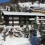 Gaestehaus Schusser An Der Therme, Fruehstueck, Doppelzimmer Und 4*