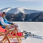 Gaestehaus Schusser An Der Therme, Fruehstueck, Doppelzimmer Und Bed and Breakfast 4*
