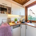 Gaestehaus Schusser An Der Therme, Fruehstueck, Doppelzimmer Und 4* バド クラインキルヒハイム