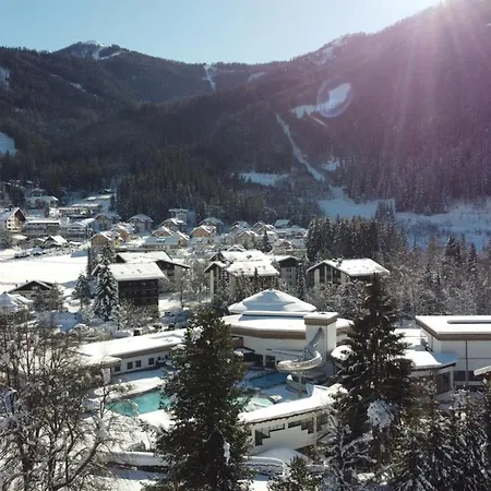 Schusser An Der Therme, Frühstück, Doppelzimmer Und Bad Kleinkirchheim