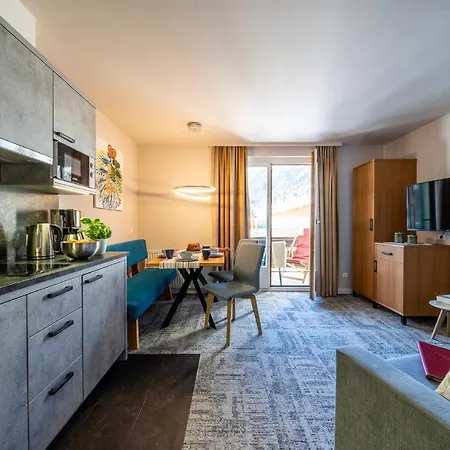 Gaestehaus Schusser An Der Therme, Fruehstueck, Doppelzimmer Und Ferienwohnung Bed & Breakfast Bad Kleinkirchheim