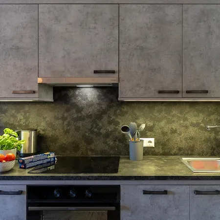 Frühstückspension Schusser An Der Therme, Frühstück, Doppelzimmer Und Bad Kleinkirchheim