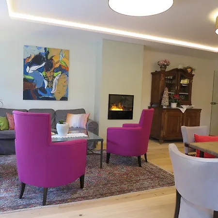 Frühstückspension Schusser 4*