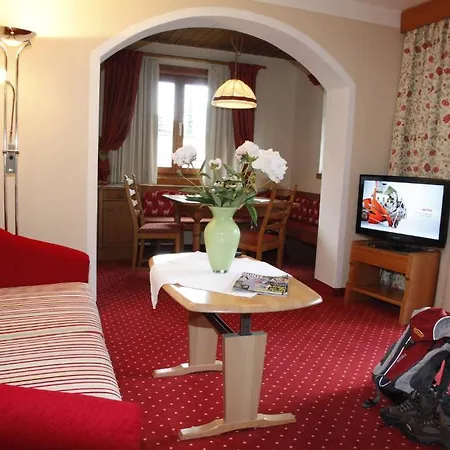 Gaestehaus Schusser An Der Therme, Fruehstueck, Doppelzimmer Und 巴德小基希海姆