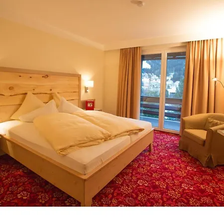 Schusser An Der Therme, Frühstück, Doppelzimmer Und Bad Kleinkirchheim