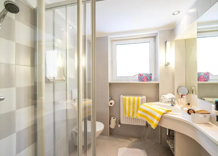 Gaestehaus Schusser An Der Therme, Fruehstueck, Doppelzimmer Und