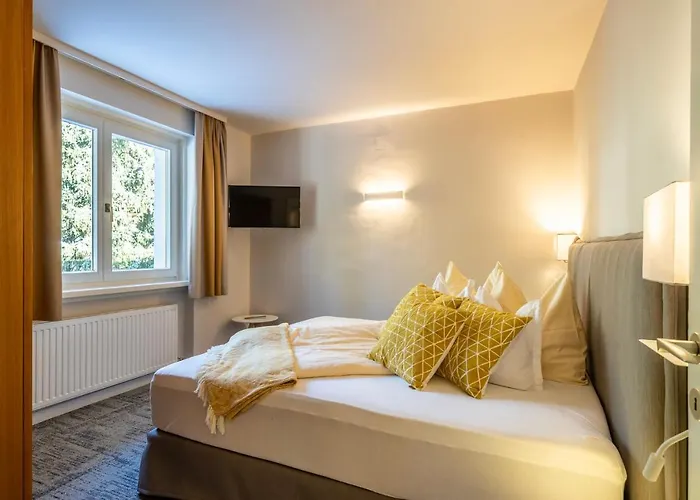 Gaestehaus Schusser An Der Therme, Fruehstueck, Doppelzimmer Und Отель типа 