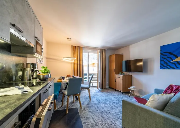 Bed & Breakfast Gaestehaus Schusser An Der Therme, Fruehstueck, Doppelzimmer Und 4*