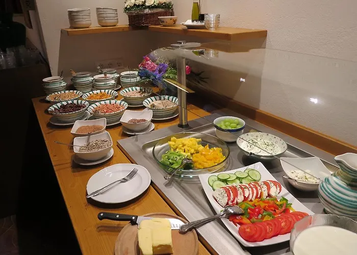 Gaestehaus Schusser An Der Therme, Fruehstueck, Doppelzimmer Und 4* Bad Kleinkirchheim