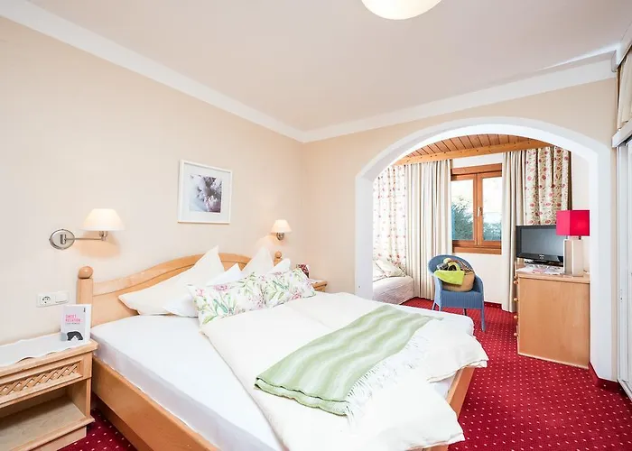 Gaestehaus Schusser An Der Therme, Fruehstueck, Doppelzimmer Und